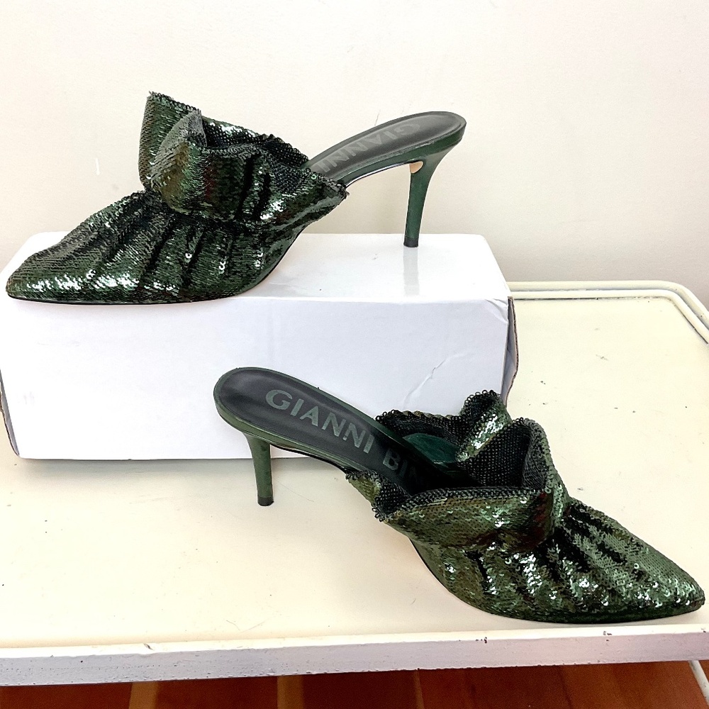 Gianni Bini Rossallio Dark Green Ruffle Sequin Mule Slip On Shoes sz 8